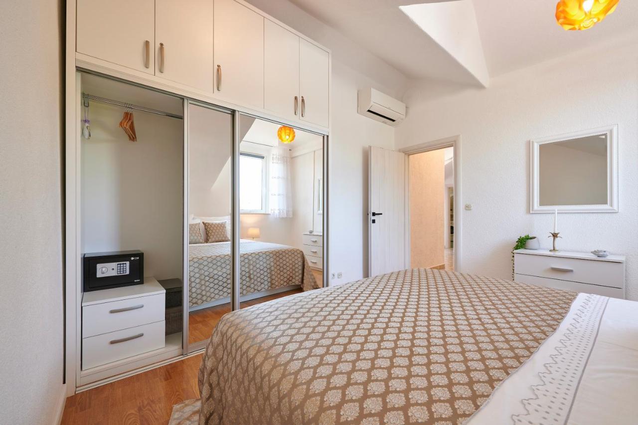 Apartment Ana-Marija Trogir Exterior photo
