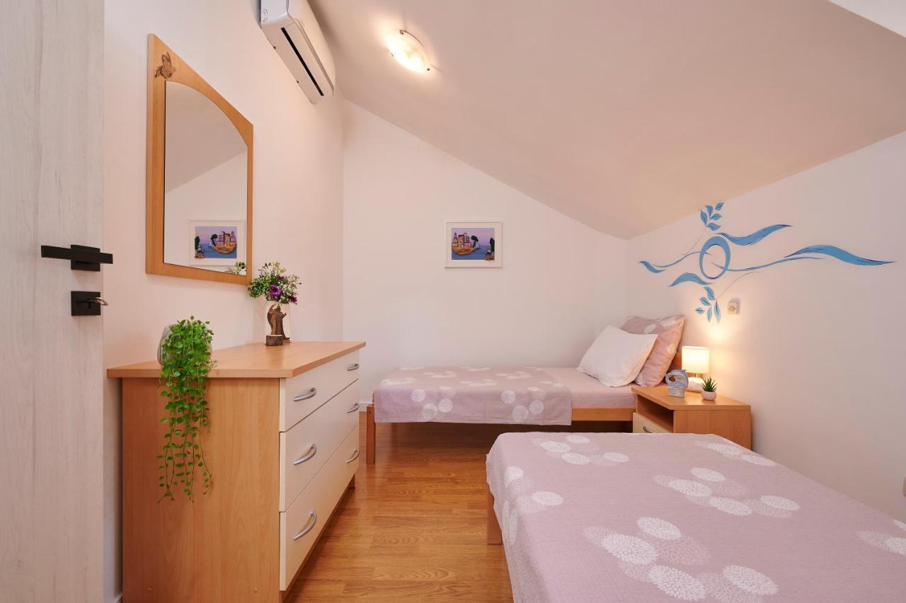 Apartment Ana-Marija Trogir Exterior photo