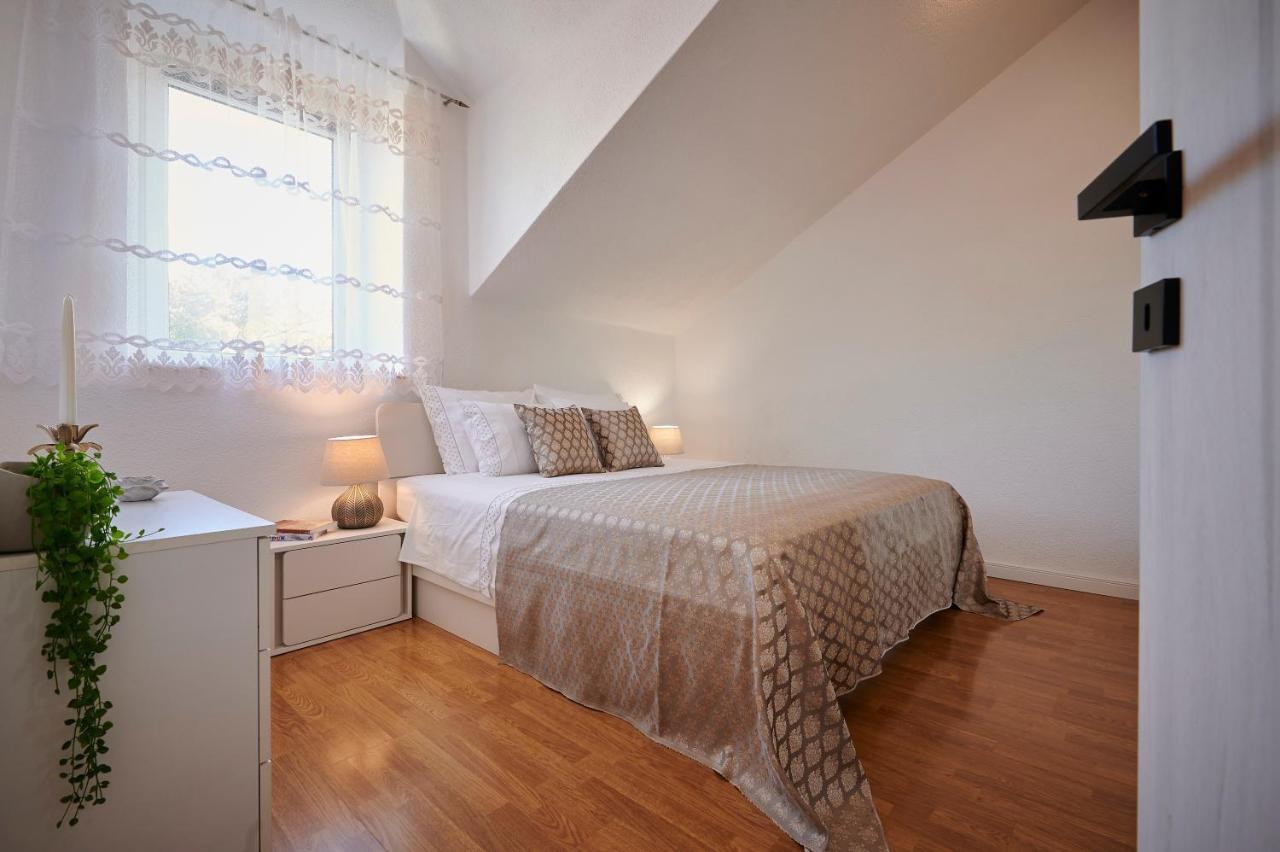 Apartment Ana-Marija Trogir Exterior photo